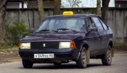 Какие автомобили теперь могут работать в такси? Яндекс снизил требования к моделям